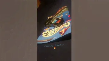 Hot wheels mystery models : 92 BMW M3