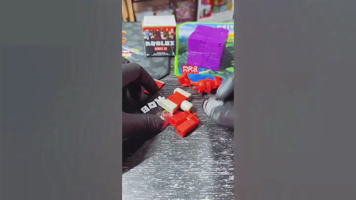 Mystery Cube ROBLOX Unboxing! #roblox #short