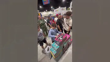 Opening a $300 mystery box at sneakercon