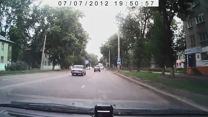 Видеорегистратор Mystery MDR-830HD - дневная съёмка.AVI